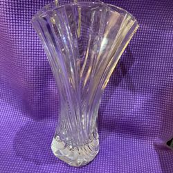 New Crystal Vase, Only Been Displayed 