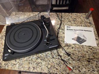 MCS 6601 Record player