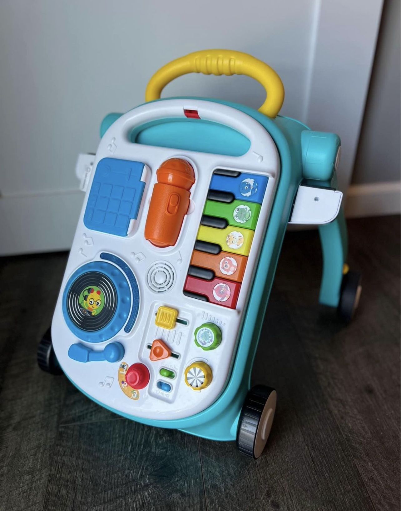 VTech 2-in-1 Roll & Discover Roller Drum Toy Musical Instruments