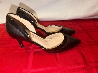 LADIES SIZE 11 LIFE STRIDE SOFT SYSTEM BLACK LEATHER 2.75” PUMPS HEELS