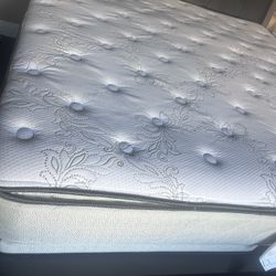 King Sealy Euro-Top Mattress + Frame + Box Springs (Clean)- OBO