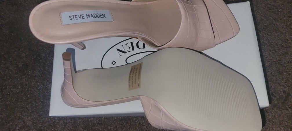 STEVE MADDEN HIGH HEELS