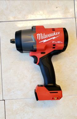 Milwaukee FUEL 18V 1/2 in. High Torque Impact Wrench