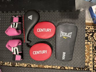 Boxing/martial Arts Starter Kit Gloves + Century Mitts + Shield -$40