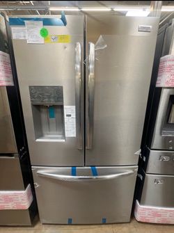 Frigidaire Gallery 36” 27.8 Cu Ft Refrigerator w/ Ice & Water Dispenser, Ice Maker