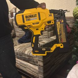 Dewalt nail Gun