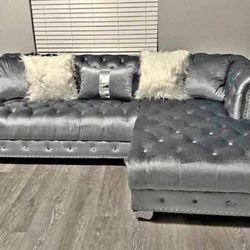Yaz Grey Velvet Sectional. Brand New. 
