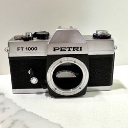 Petri FT-1000 35mm SLR Film Camera Body Only – Untested – Vintage Japan