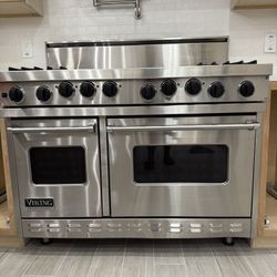 Viking 48 Inch Pro Style Dual-Fuel Range - 4 Burners, Griddle, and Grill