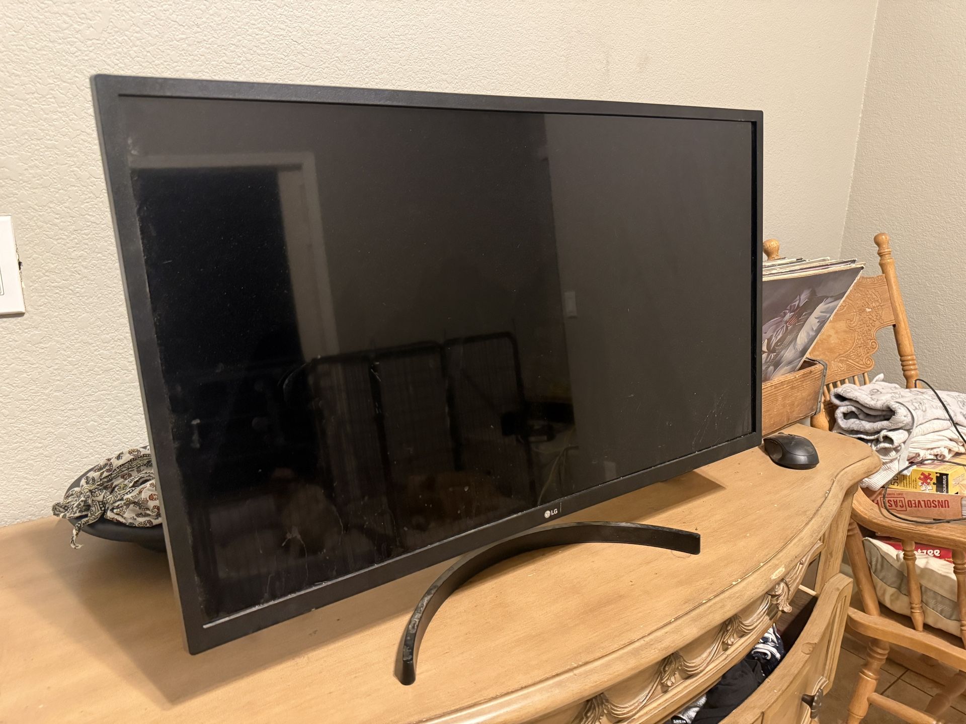 32” Computer Monitor