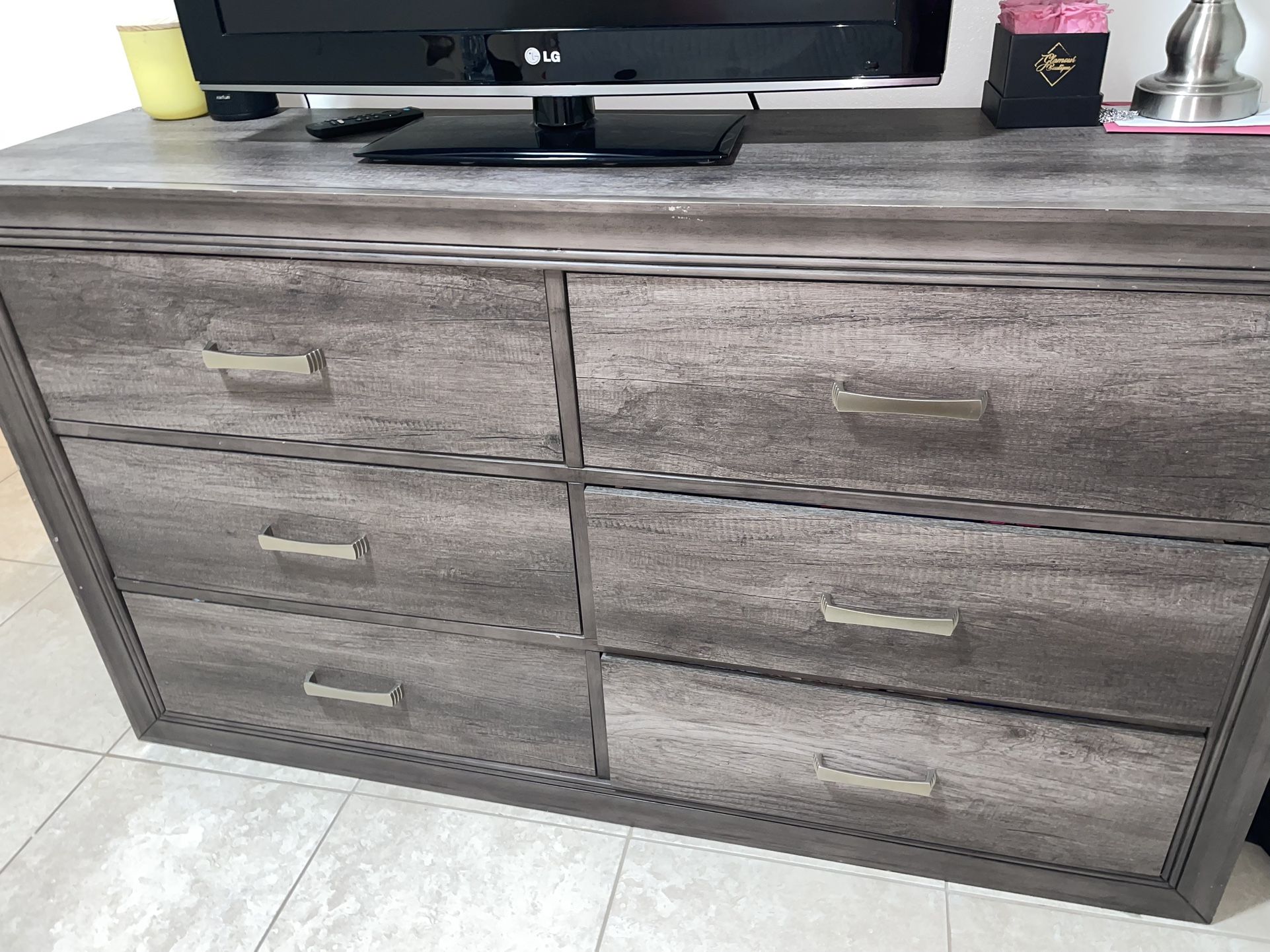 Grey 6-Drawer Dresser 