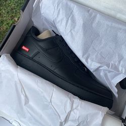 Nike Air Force 1 Low Supreme Black