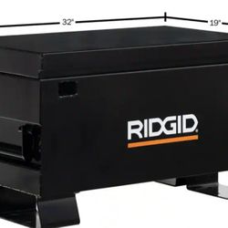 RIDGID
32 in. W x 19 in. H x 18 in. L Portable Jobsite Box