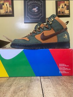 Nike SB Dunk High Passport