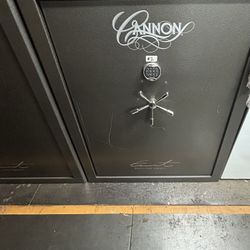 Canyon Executive Series 72 Gun Safe