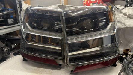 2016/2018 SILVERADO LTZ HEADLIGTHS