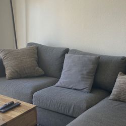 +++Couch++Sofa Gray w/ Storage - great condition +++