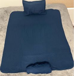 NEW Toddler Bedding Set 3pc – Quilt, Fitted Sheet & Pillow Sham – Clara Clark