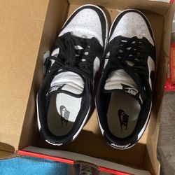 Nike Dunk low Size 10 Panda