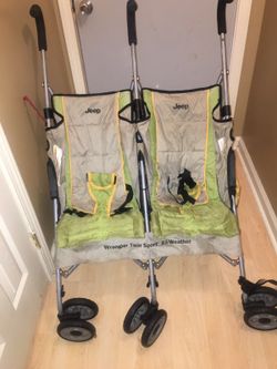 Twin stroller