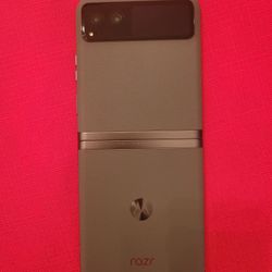 Motorola Razr 2023 For (parts/repair)