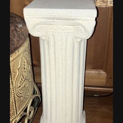 Set Of 2 Pillars