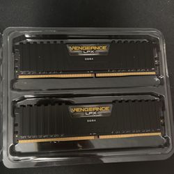 16 GB Corsair Ram