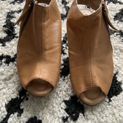 Earth heels solid shoes size 9D