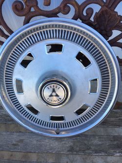 Dodge hubcaps 14 inch three