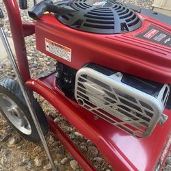Craftsman petrol machine with a new extra hose, used for washing floors or cars, or for whatever you need. I'm asking for $350, firm price.