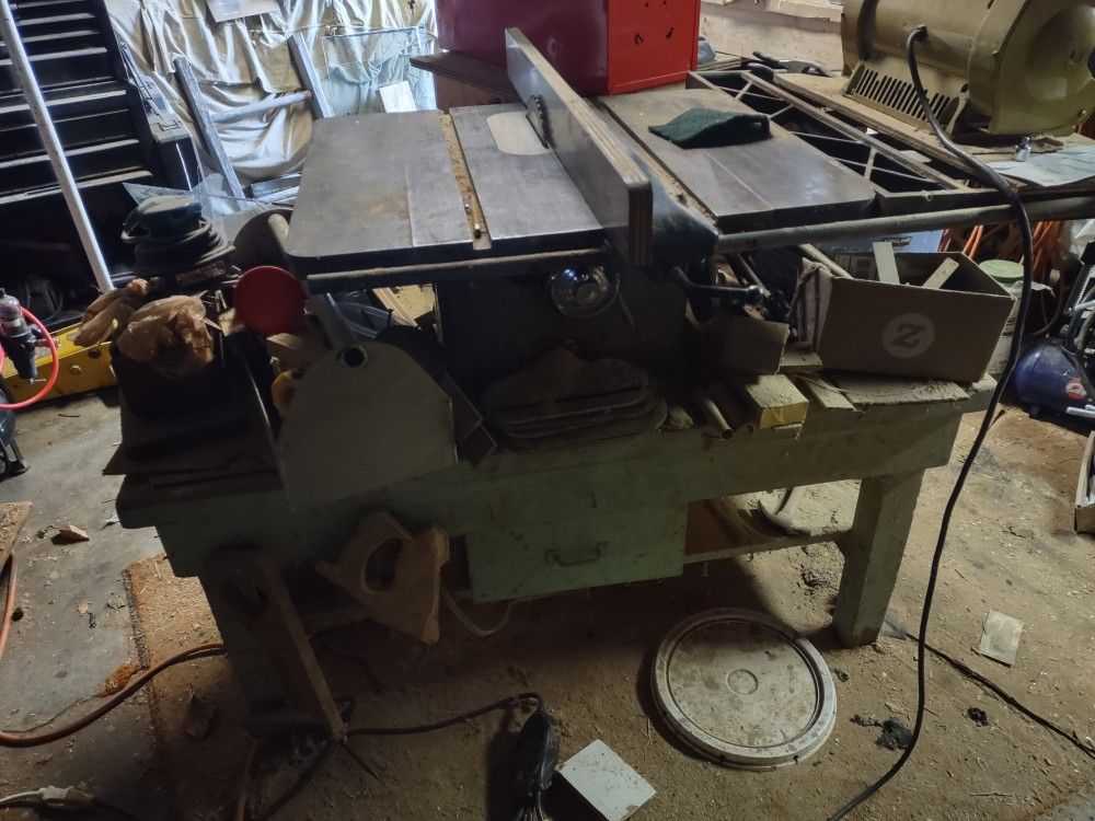 8" Delta Homecraft Tablesaw