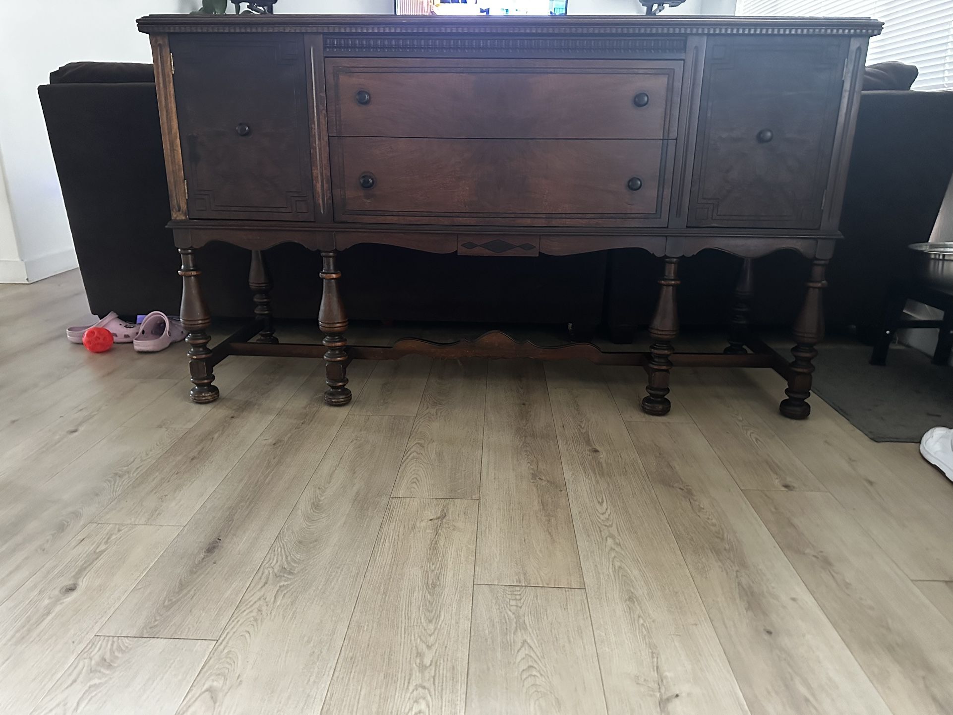 Antique ca. 1920's Jacobean Ornate Carved Wood Buffet Sideboard Media Console Entryway Cabinet Accent Cabinet