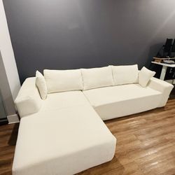 🛋️ $300 — Cream Sectional Couch (Machine Washable Covers)