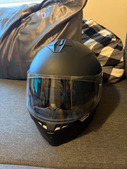 Motorcycle helmet
