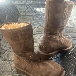 UGG Celvin Boots In Chocolate Brown