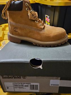 Diff shoes a d sizes open to offers