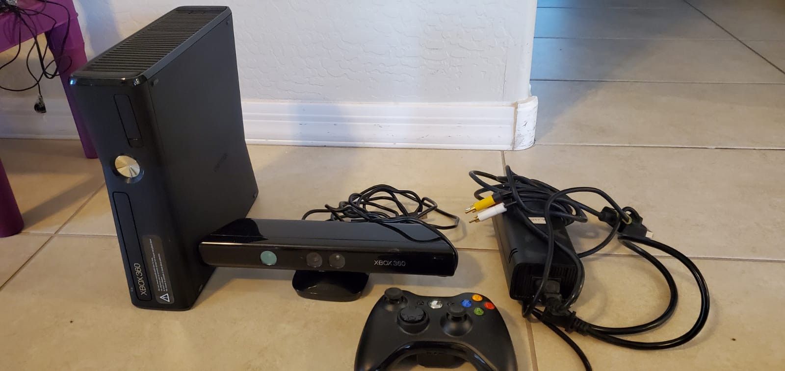 Xbox 360 Kinect with CDs