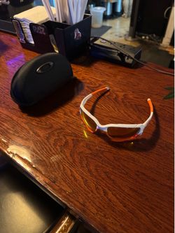 Jawbone Oakleys