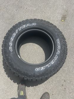 Tires Good Year Wrangler 275/70/R18