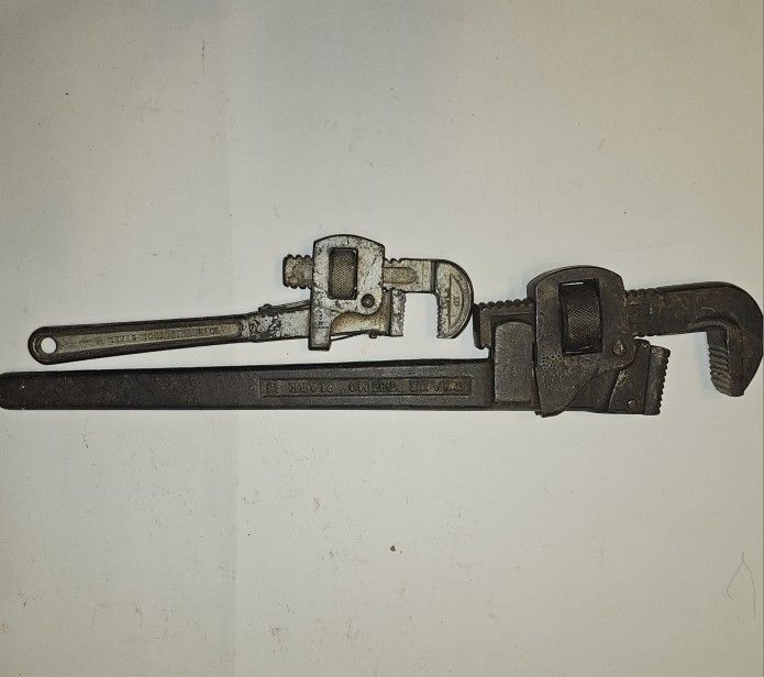2 Vtg Pipe Wrenches. Trimo 18 Inch Pipe Wrench Pat. 1889/1890, 1-10In USA Wrench