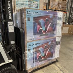 55 “ LG Smart 4K EVO OLED HDR 144HZ TV 55C4 C4