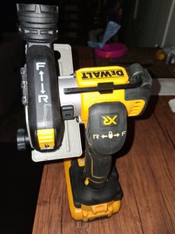 Dewalt 20V XR cordless 3in cutoff  tool