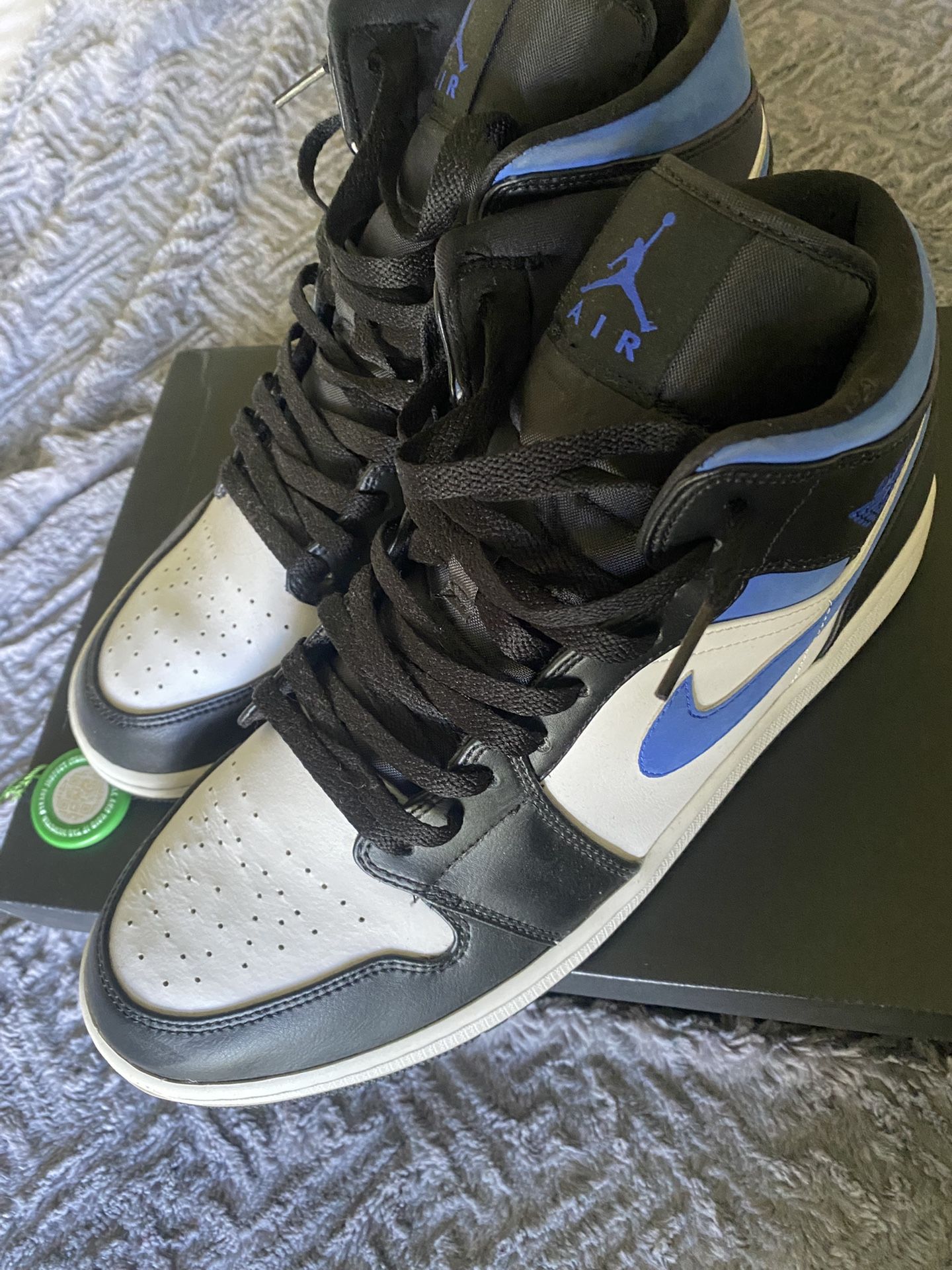 Air Jordan 1 Mid Men Size 13