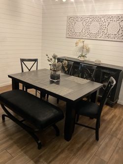 Dinning Table