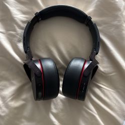 Sony EXTRA BASE Headphones (w box and manual)