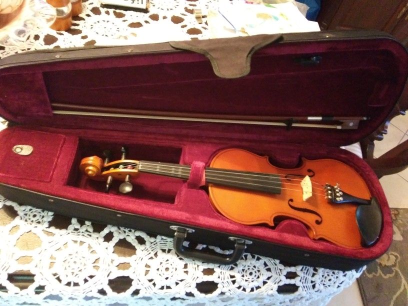 Hermet Schartel Violin 22 Inches  Long  7/8 Adult With Case 