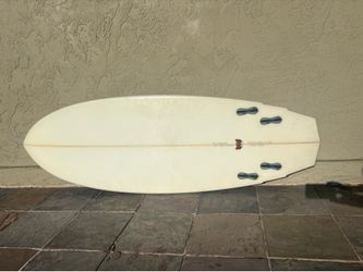 5’11” Richard Gomez Diamond tail fish surfboard