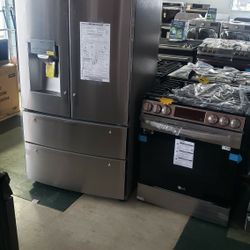 Lg Tinq Refrigerator And Airfry Gas Range  New Open Box