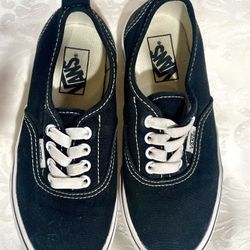 VANS Off The Wall Sneakers in size 12.5 US for kids, featuring a low-cut design in black. These unisex kids' shoes are from the VANS brand, known for 