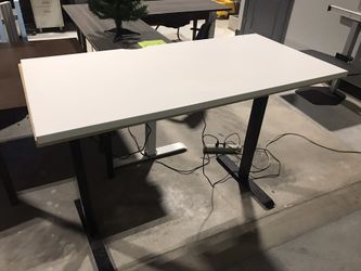 Electric Height Adjustable Table